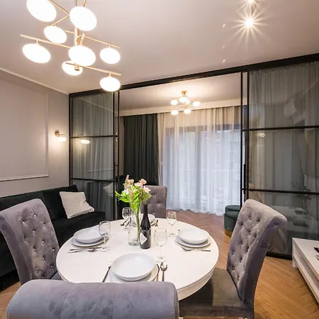 Apartamento Old Town - 63m2, Riverside View - By Rentujemy *