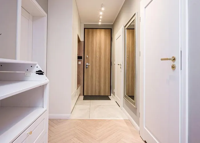 Old Town - 63m2, Riverside View - By Rentujemy Apartment *