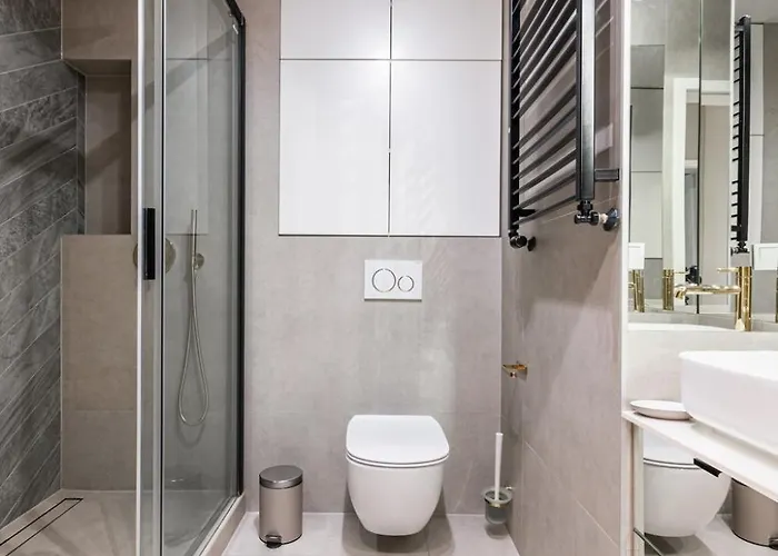 Old Town - 63m2, Riverside View - By Rentujemy Apartment *