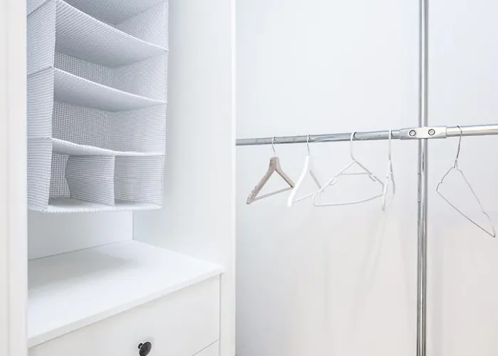 Old Town - 63m2, Riverside View - By Rentujemy Apartment *